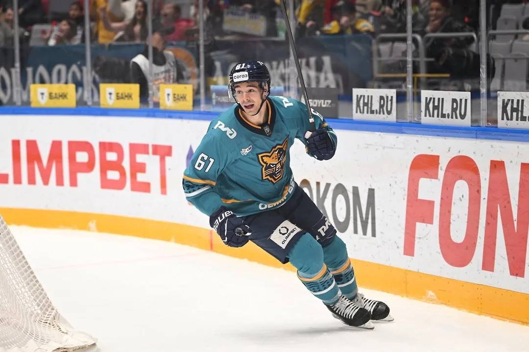 Хоккейный клуб «Сочи» на своем льду оказался сильнее московского «Динамо» в матче 39-го тура Континентальной хоккейной лиги в сезоне 2025/2026