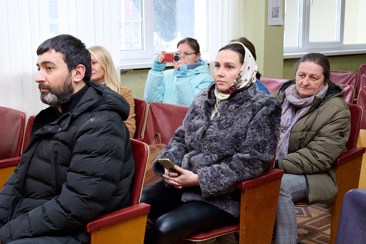 В Сочи приступили к работам по предотвращению дальнейшего разрушения дороги в село Верхнениколаевское В Сочи приступили к работам по предотвращению дальнейшего разрушения дороги в село Верхнениколаевское