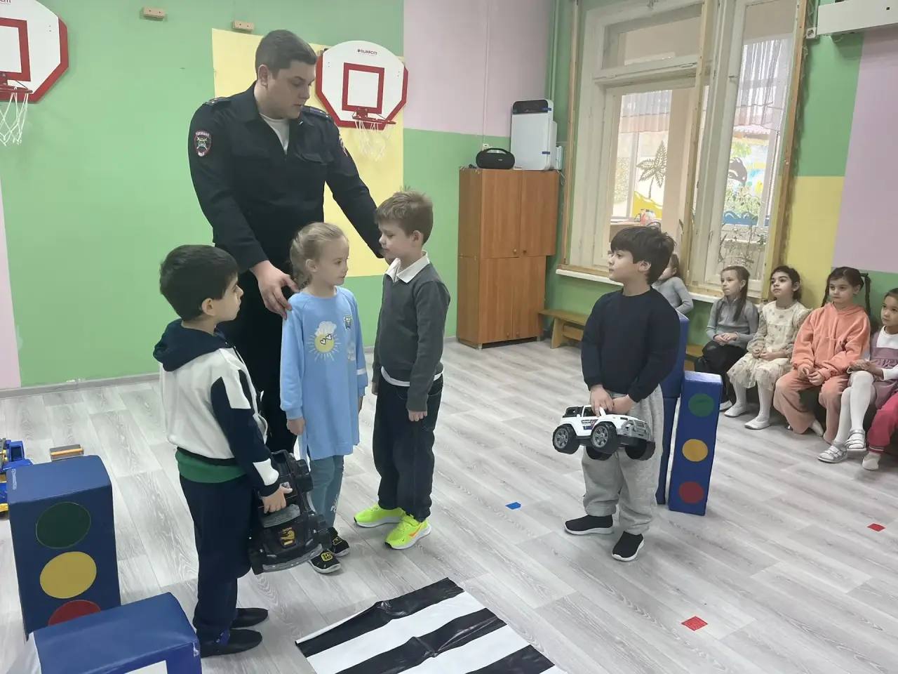 Безопасность начинается с детства Безопасность начинается с детства