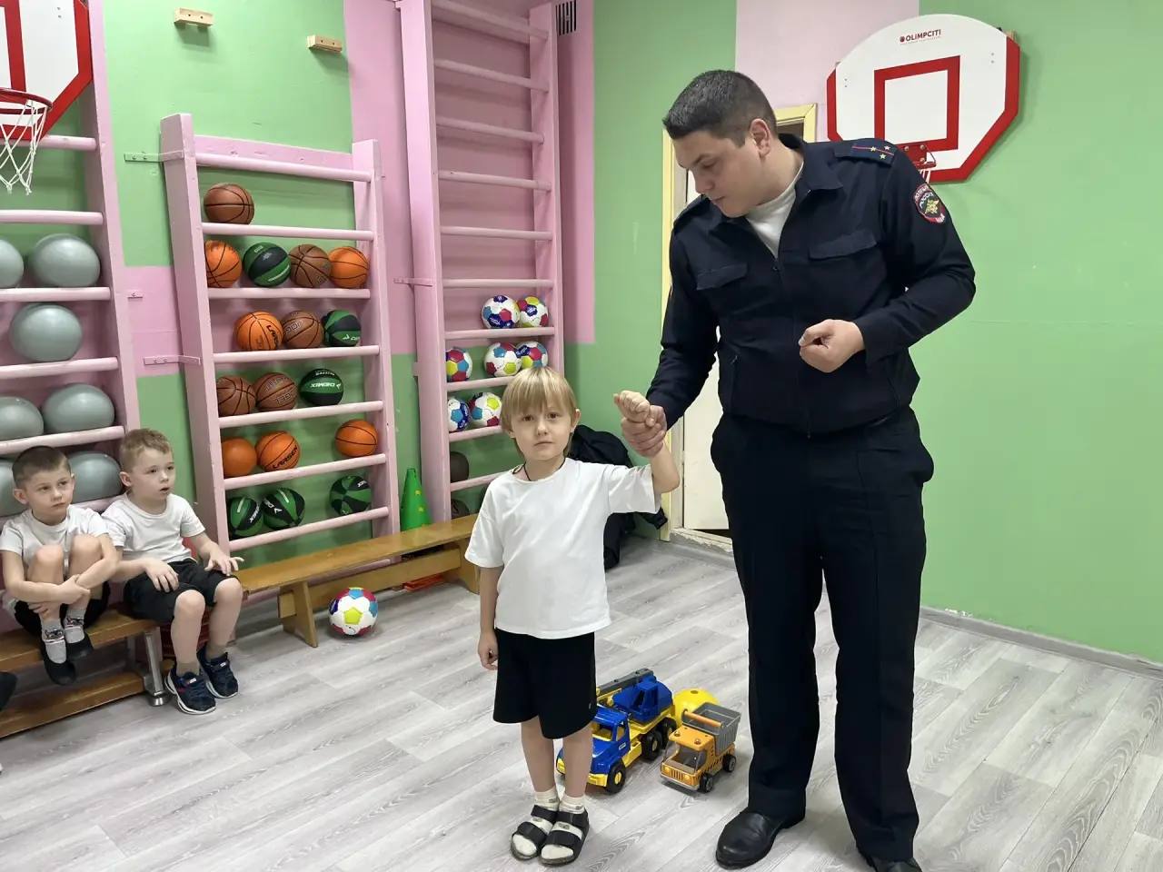 Безопасность начинается с детства Безопасность начинается с детства