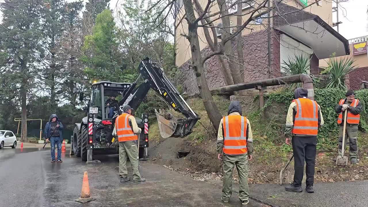 Продолжаются работы на Новороссийском шоссе