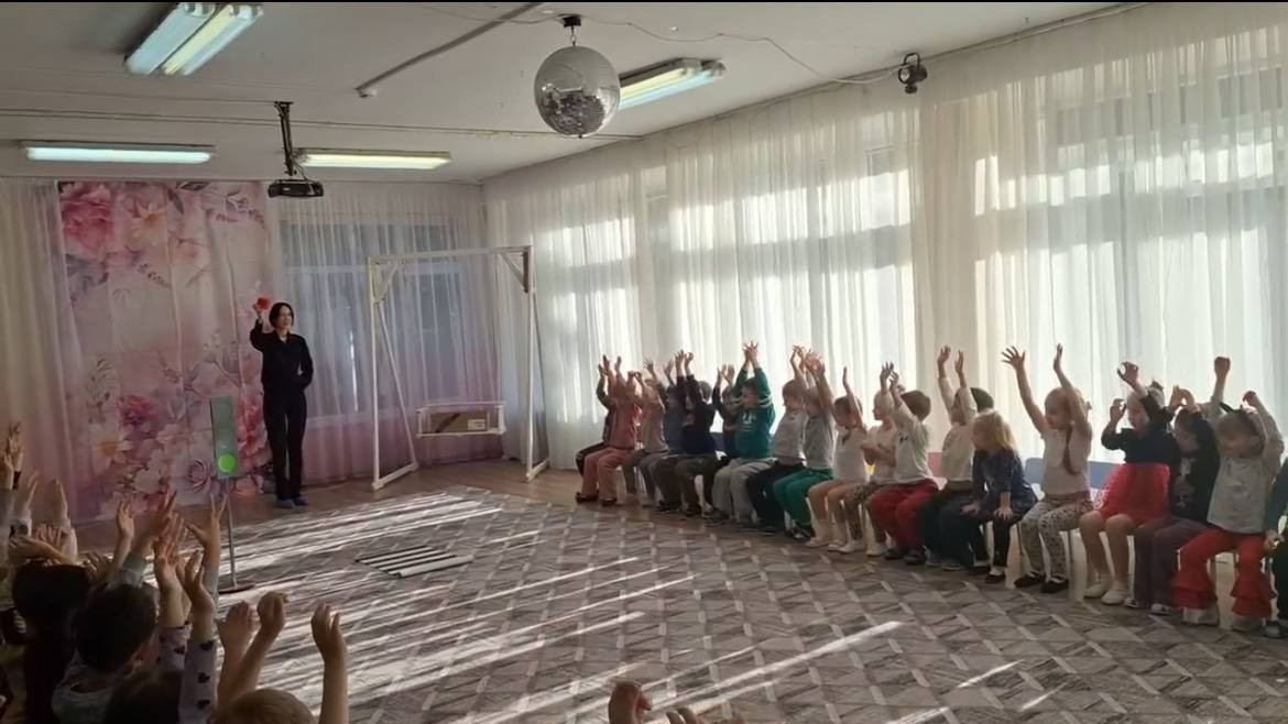 Азбука дорожной безопасности: сотрудники Госавтоинспекции г. Сочи навестили дошколят Азбука дорожной безопасности: сотрудники Госавтоинспекции г. Сочи навестили дошколят