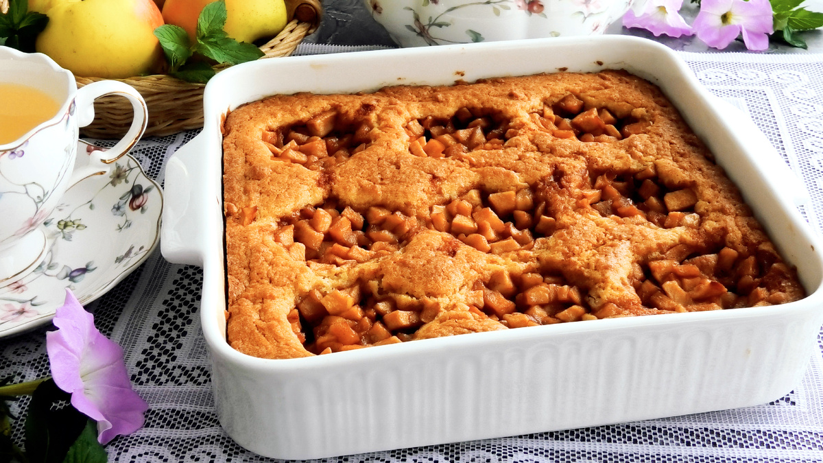 Согревающий яблочный пирог для уютного чаепития