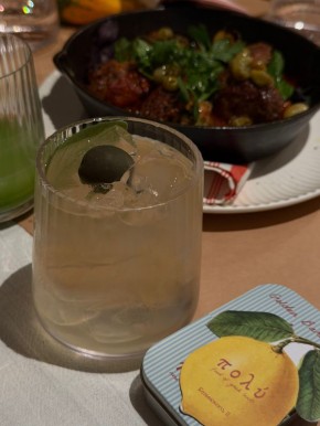 ����� � Poly: ���������������� ��������� � ��������