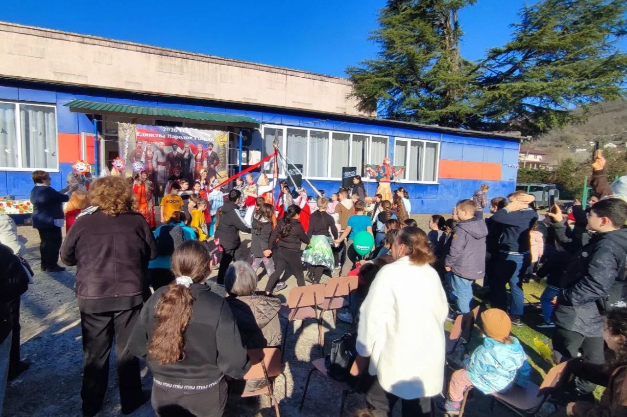 В Сочи отмечают проводы Масленицы В Сочи отмечают проводы Масленицы