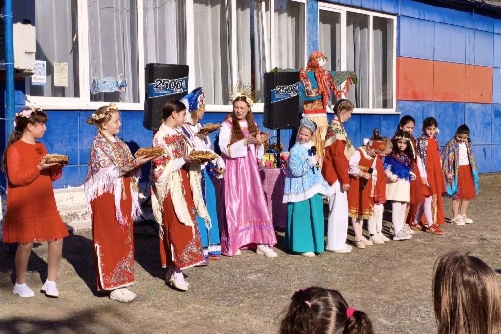 В Сочи отмечают проводы Масленицы В Сочи отмечают проводы Масленицы