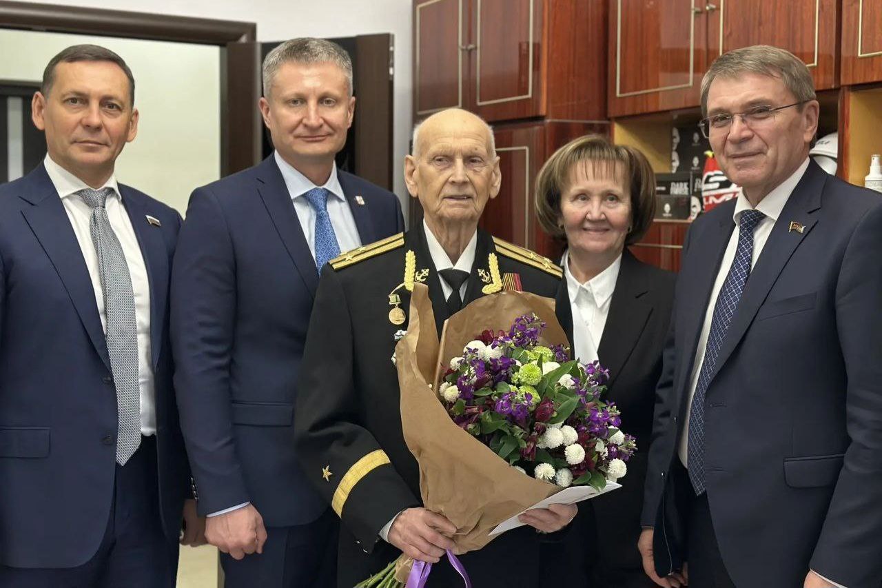 В преддверии Дня защитника Отечества в Сочи поздравили ветеранов Великой Отечественной войны и специальной военной операции