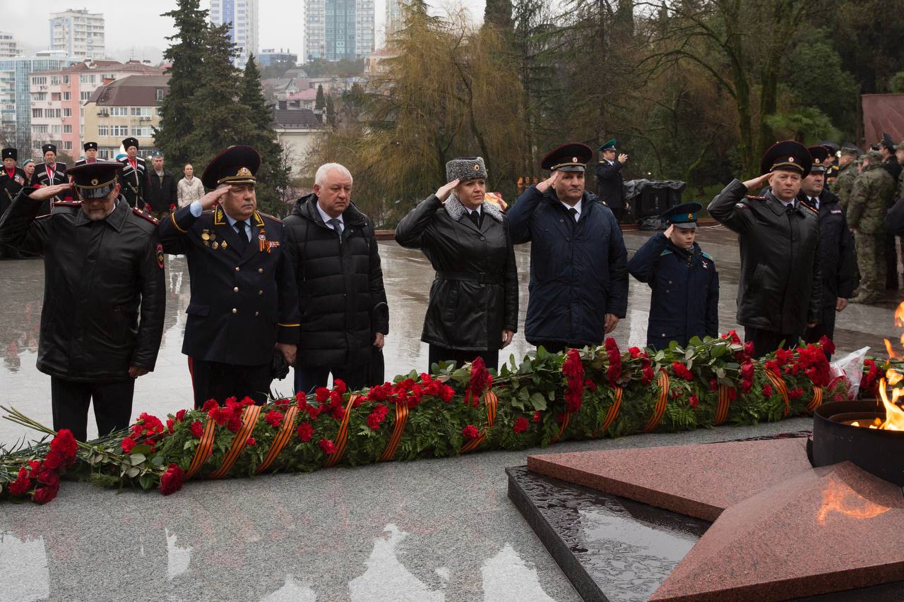23 февраля - День защитника Отечества: связь поколений и память в сердцах 23 февраля - День защитника Отечества: связь поколений и память в сердцах