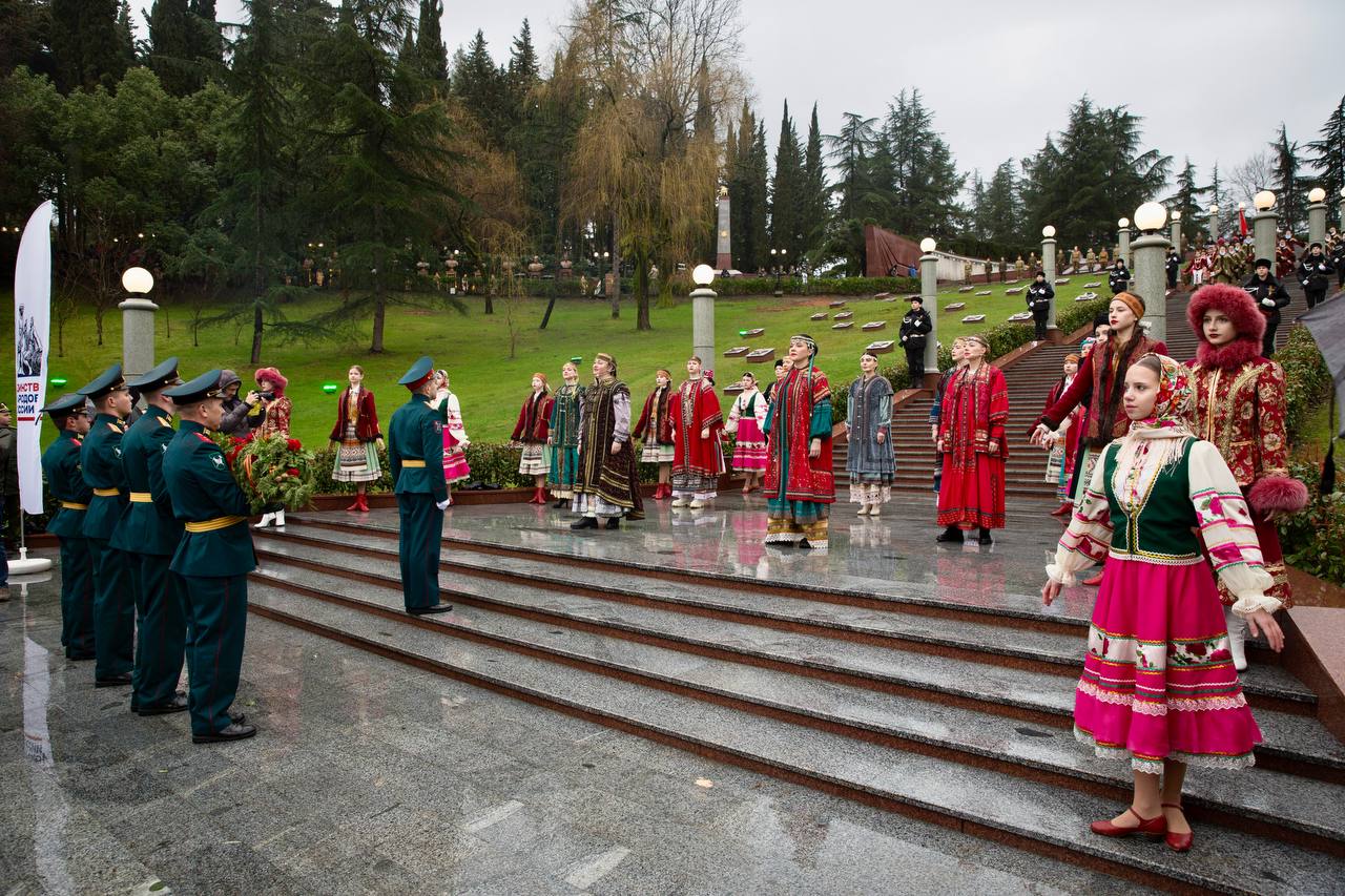 23 февраля - День защитника Отечества: связь поколений и память в сердцах