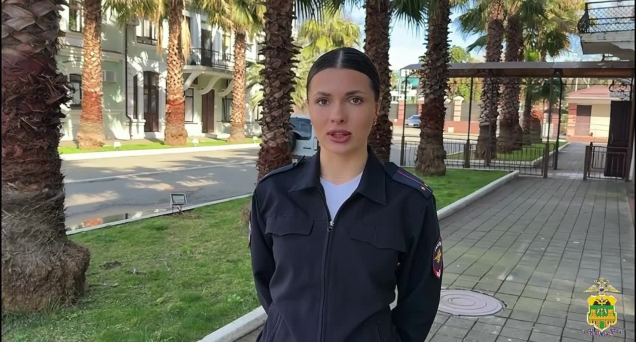 С 23 февраля! Защитников Отечества поздравляют девушки в погонах из Сочи