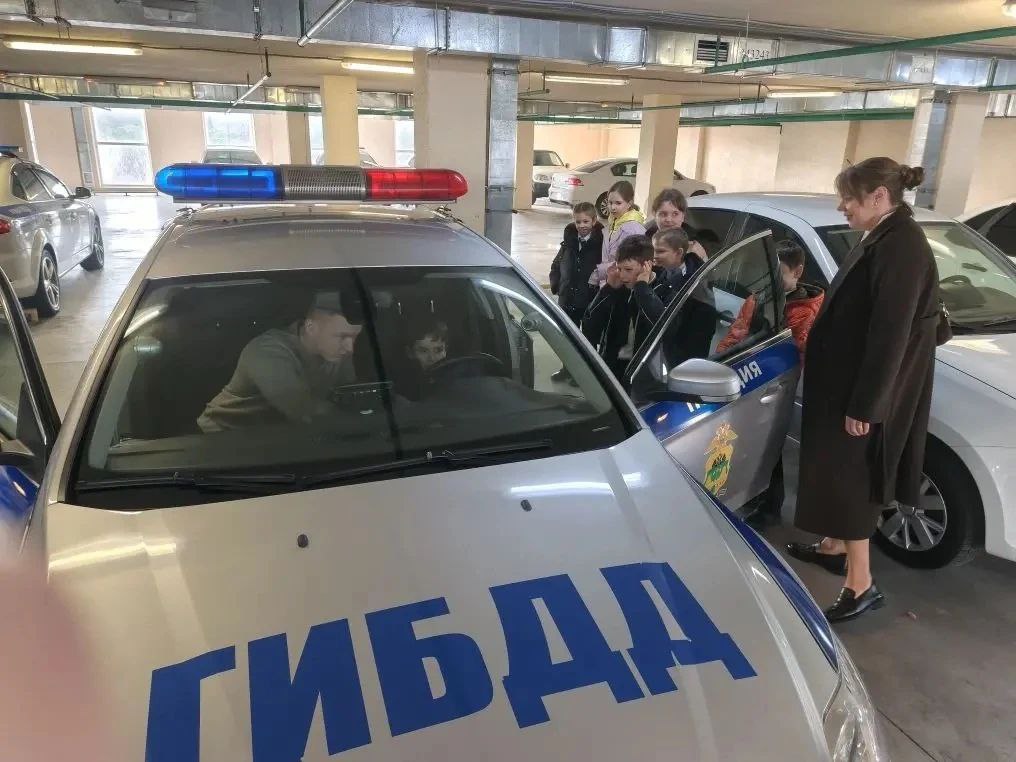 Школьники в гостях у Госавтоинспекции! Школьники в гостях у Госавтоинспекции!