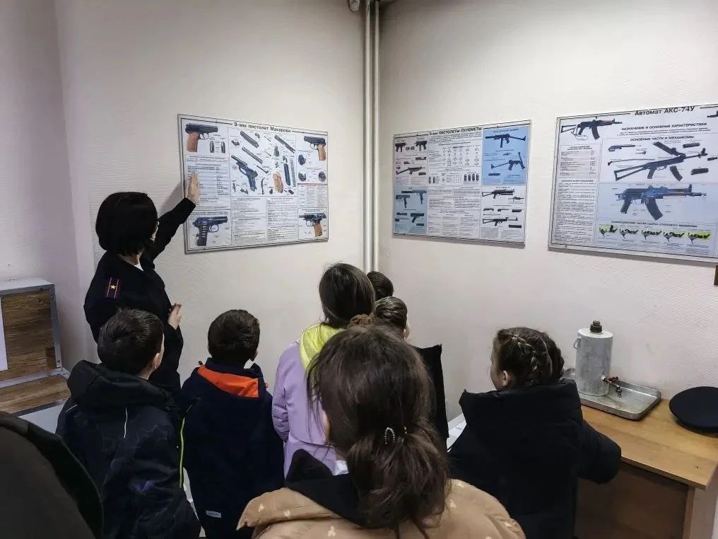 Школьники в гостях у Госавтоинспекции! Школьники в гостях у Госавтоинспекции!