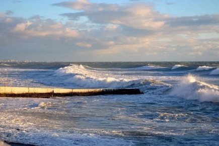 В Сочи усилится волнение моря