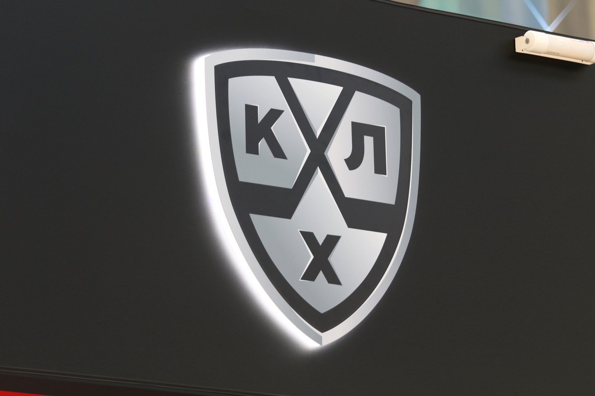 Прерванный из-за угрозы атаки БПЛА матч КХЛ в Сочи доиграют в Москве