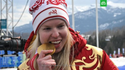 Гордость страны: на Паралимпиаде впервые с 2014 года прозвучал гимн России — в честь горнолыжницы Варвары Ворончихиной, которая завоевала золото в супергиганте