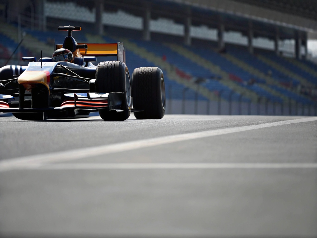 Тото Вольфф развеял миф о скучном сезоне в Формуле-1