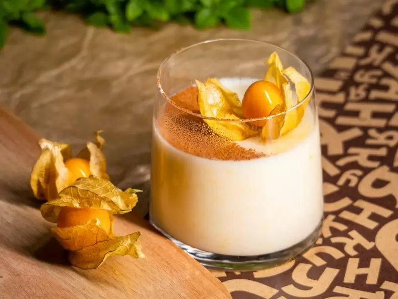 Нежный манный пудинг с лимонным акцентом