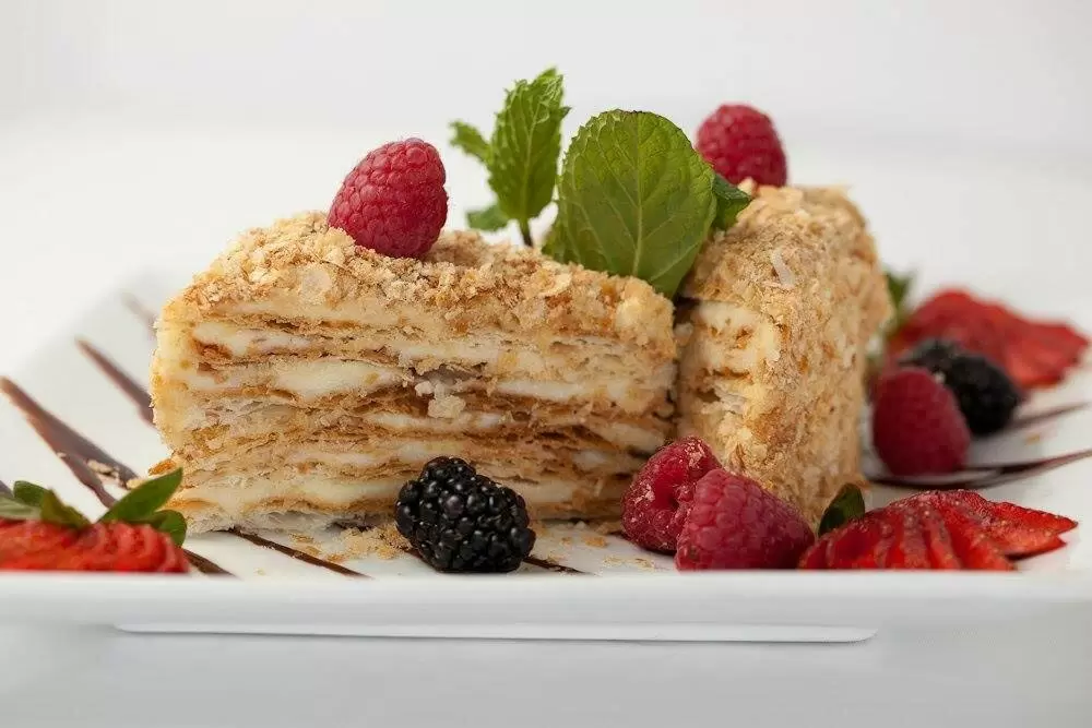 Топ-3 любимых тортов от искусственного интеллекта