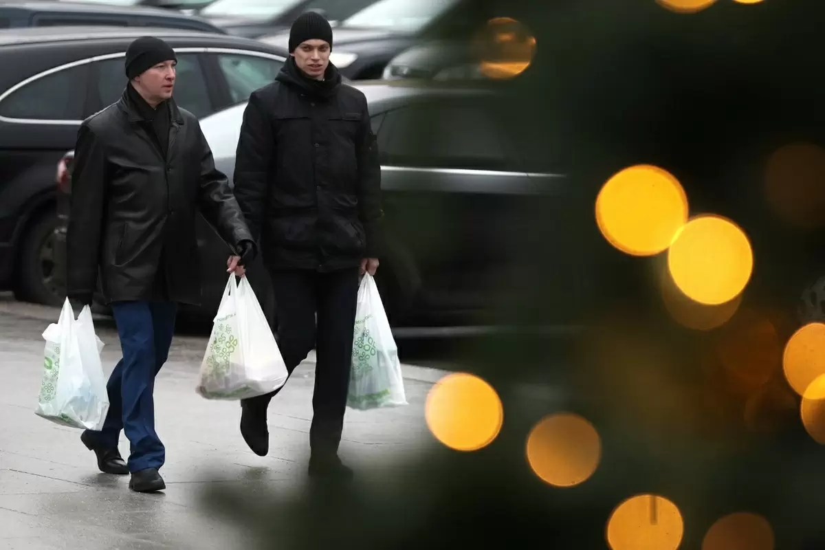 Как легко подготовить шикарный новогодний стол: рецепты, которые можно сделать заранее