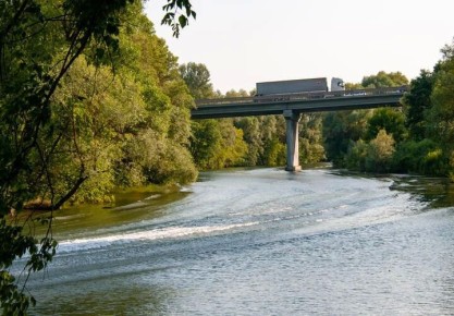 ����� ������ ���� �������� � ����