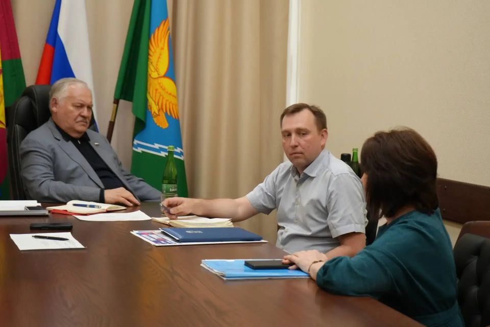 Вчера, 18 мая депутат Государственной Думы РФ от Сочинского округа Константин Затулин провёл рабочий день в Апшеронском районе Вчера, 18 мая депутат Государственной Думы РФ от Сочинского округа Константин Затулин провёл рабочий день в Апшеронском районе