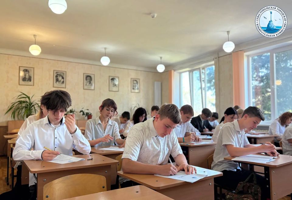 Продолжается конкурс сочинений «Мой наказ депутату» Продолжается конкурс сочинений «Мой наказ депутату»
