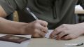 Некоторые вузы учитывают итоговое сочинение как индивидуальное достижение и могут добавить до 10 баллов к результатам ЕГЭ, сообщила ТАСС эксперт Минпросвещения Татьяна Рассолова