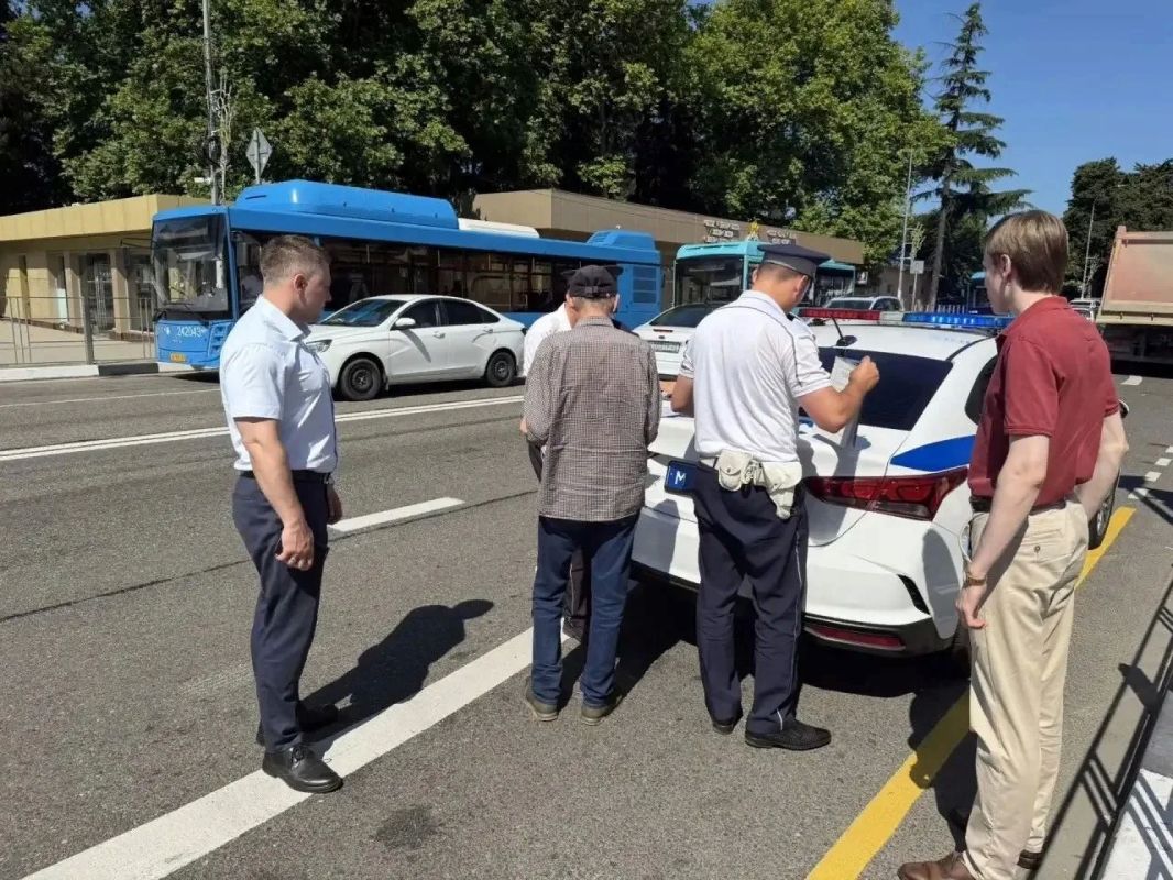 В Лазаревском районе прошли совместные рейдовые мероприятия, направленные на обеспечение безопасности дорожного движения и соблюдение требований ПДД В Лазаревском районе прошли совместные рейдовые мероприятия, направленные на обеспечение безопасности дорожного движения и соблюдение требований ПДД