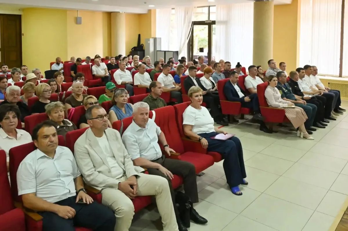 Андрей Прошунин: Провёл встречу с жителями микрорайона «Светлана» Андрей Прошунин: Провёл встречу с жителями микрорайона «Светлана»