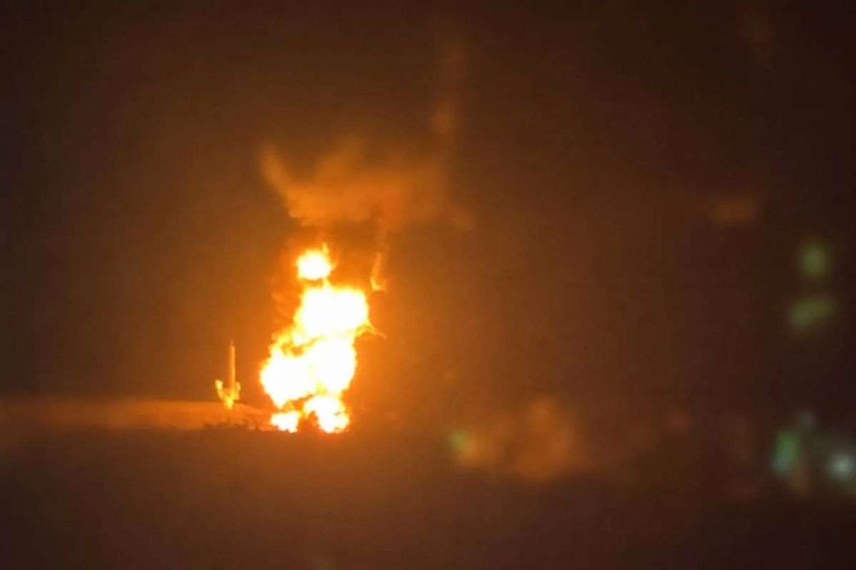 Пожар на нефтебазе произошел в результате атаки БПЛА на Сочи и Сириус, сообщил региональный оперштаб Пожар на нефтебазе произошел в результате атаки БПЛА на Сочи и Сириус, сообщил региональный оперштаб