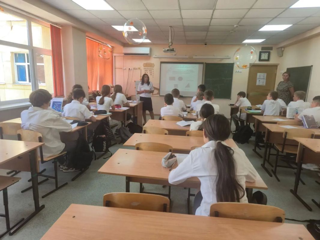 Внимание – детям! Полиция Адлера провела уроки безопасности в школах Внимание – детям! Полиция Адлера провела уроки безопасности в школах