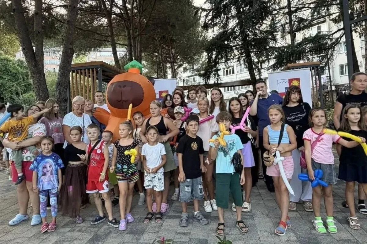 В Сочи участниками летней кампании детского отдыха стали 126 тысяч юных сочинцев В Сочи участниками летней кампании детского отдыха стали 126 тысяч юных сочинцев