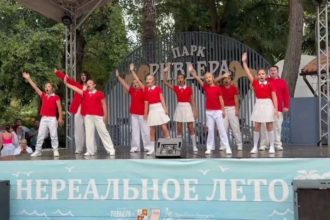 В Сочи участниками летней кампании детского отдыха стали 126 тысяч юных сочинцев В Сочи участниками летней кампании детского отдыха стали 126 тысяч юных сочинцев