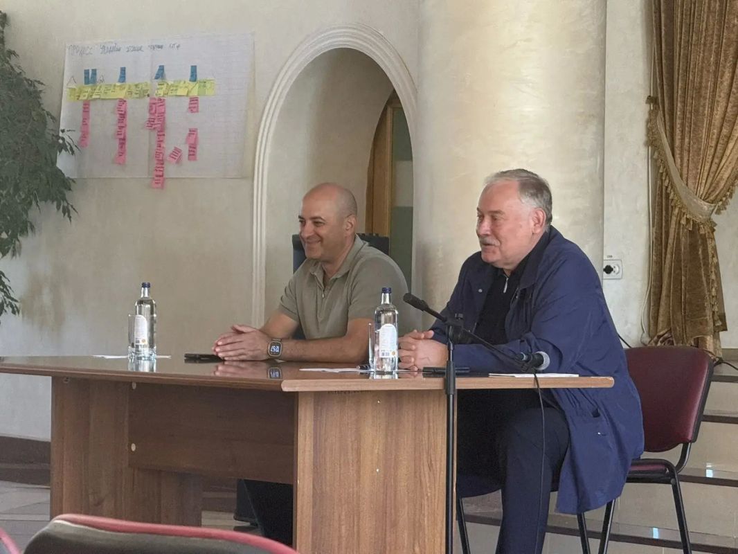 Константин Затулин посетил АО «Сочинский Мясокомбинат»: говорили о вызовах рынка и необходимости поддержки местных производителей Константин Затулин посетил АО «Сочинский Мясокомбинат»: говорили о вызовах рынка и необходимости поддержки местных производителей