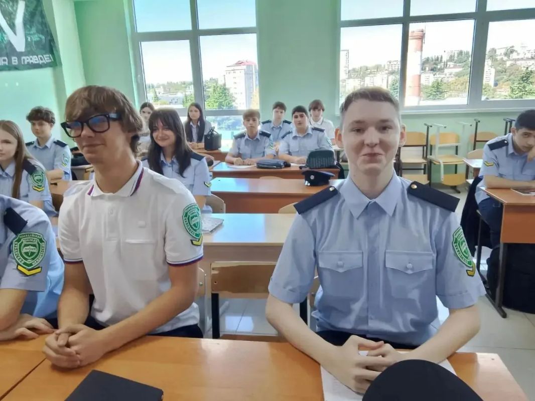 Накануне выборов и в Госдуму студенты 1го и 2го курсов Кубанского юридического полицейского колледжа встретились с председателем избирательной комиссии «Приморская» в Сочи — Валентиной Ткачевой Накануне выборов и в Госдуму студенты 1го и 2го курсов Кубанского юридического полицейского колледжа встретились с председателем избирательной комиссии «Приморская» в Сочи — Валентиной Ткачевой