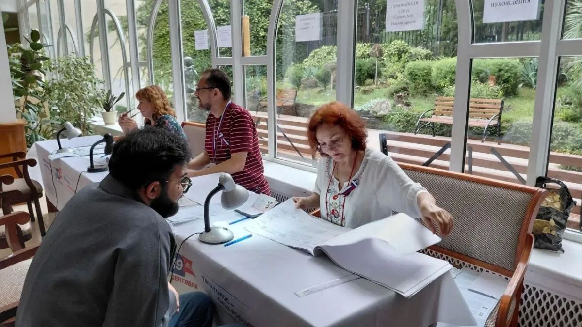 В Сочи стартовало голосование на выборах депутатов Государственной Думы РФ В Сочи стартовало голосование на выборах депутатов Государственной Думы РФ