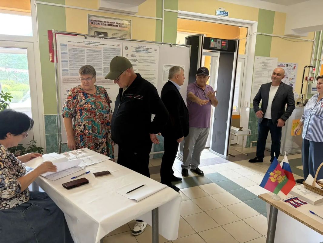 В Сочи продолжается общественный контроль соблюдения прав избирателей на выборах в Государственную Думу В Сочи продолжается общественный контроль соблюдения прав избирателей на выборах в Государственную Думу