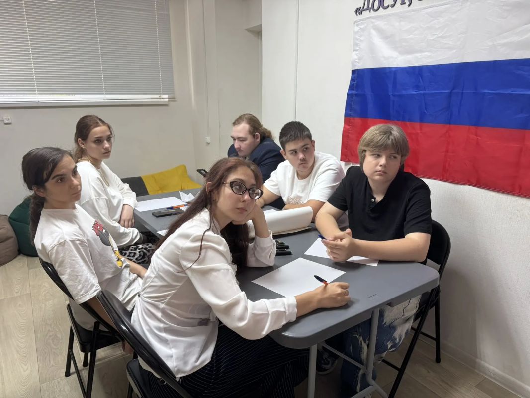 Какие только мероприятия не проходят в наших "домах"! 21 сентября в молодежном центре «Вершина Аутль» прошла игра «Найдётся всё!» ко Дню рождения Яндекса Какие только мероприятия не проходят в наших "домах"! 21 сентября в молодежном центре «Вершина Аутль» прошла игра «Найдётся всё!» ко Дню рождения Яндекса