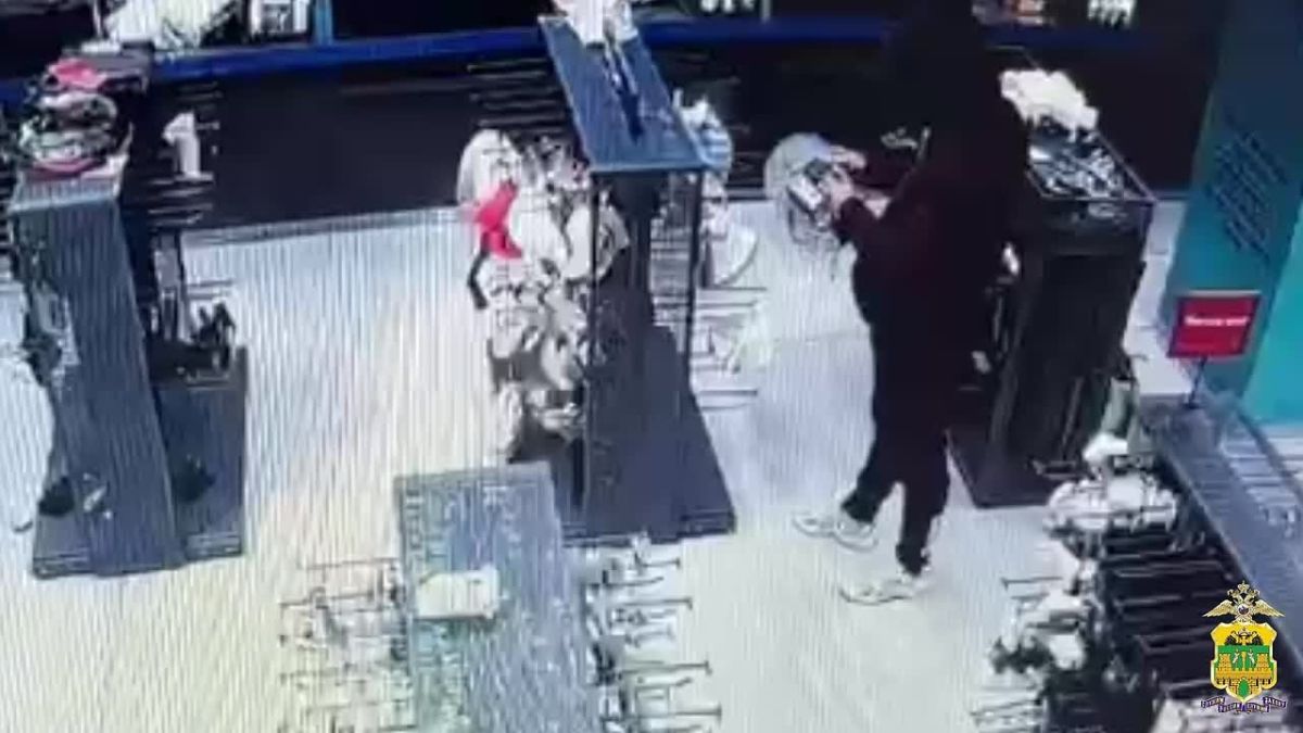 Пойман с поличным: серийный вор задержан в украденных вещах