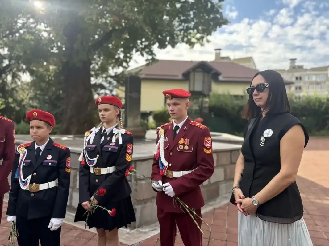 Школа № 75 в Лазаревском отмечает вековой юбилей Героя Советского Союза Алексея Малышева Школа № 75 в Лазаревском отмечает вековой юбилей Героя Советского Союза Алексея Малышева