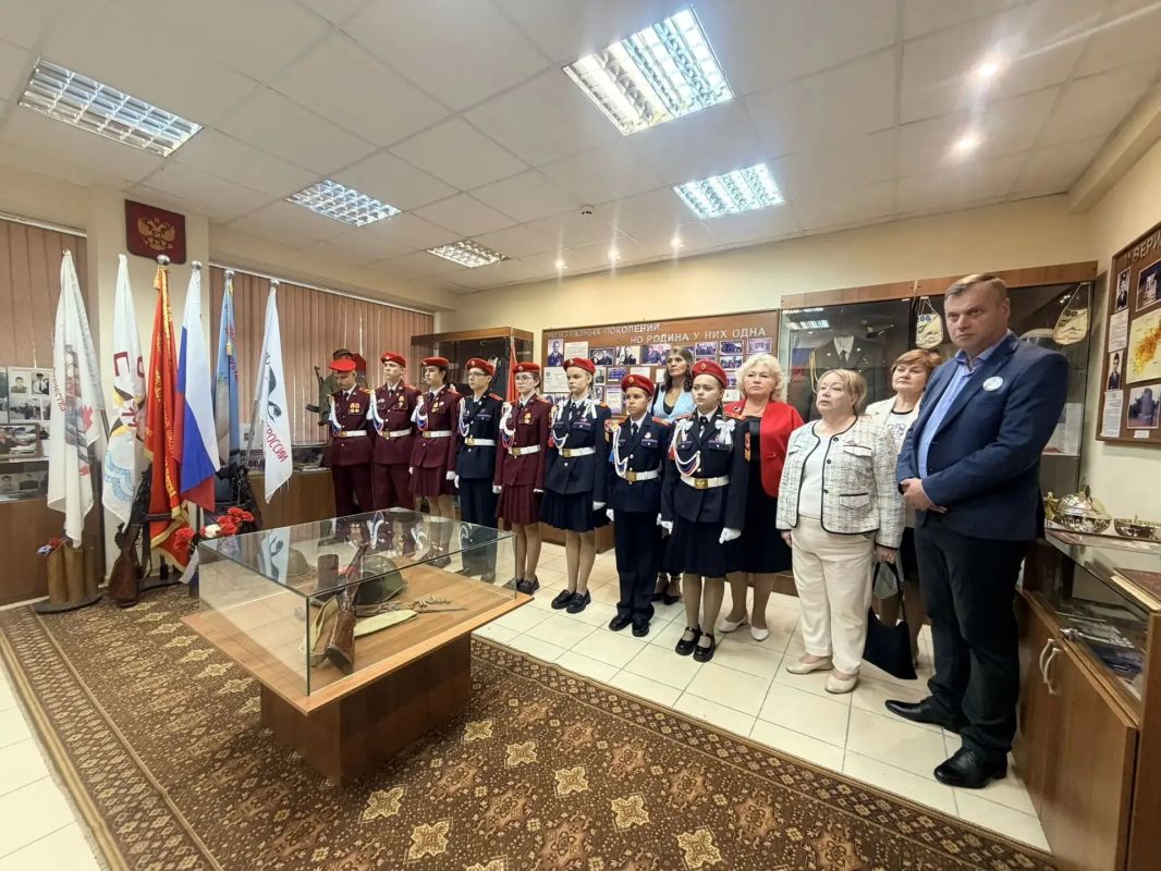 Школа № 75 в Лазаревском отмечает вековой юбилей Героя Советского Союза Алексея Малышева Школа № 75 в Лазаревском отмечает вековой юбилей Героя Советского Союза Алексея Малышева