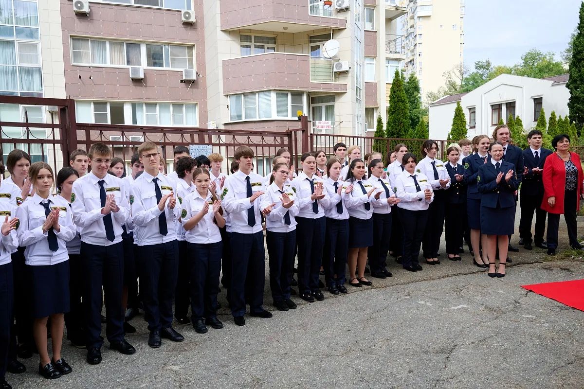 В Сочи в День среднего профессионального образования на базе сочинского филиала университета Минюста России открылся новый скалодром В Сочи в День среднего профессионального образования на базе сочинского филиала университета Минюста России открылся новый скалодром