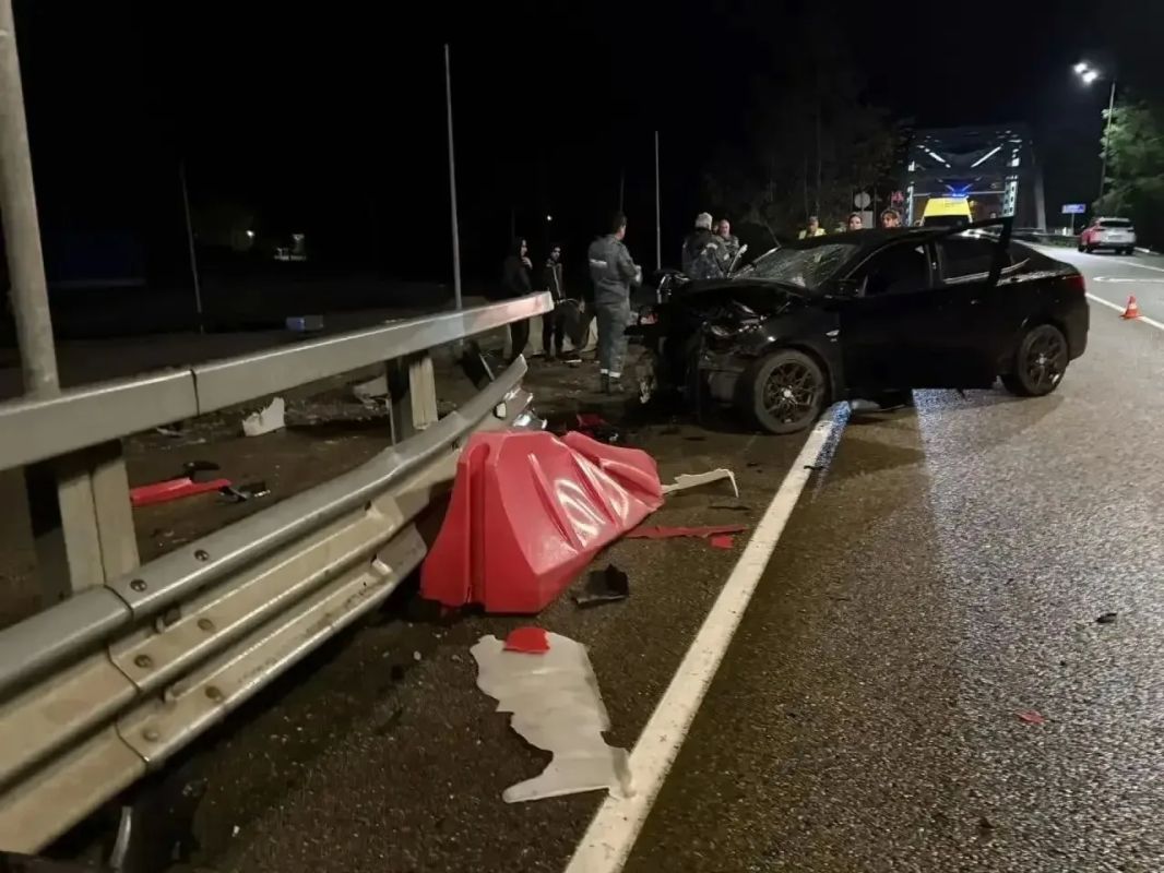 Водитель иномарки погиб в аварии в Сочи Водитель иномарки погиб в аварии в Сочи