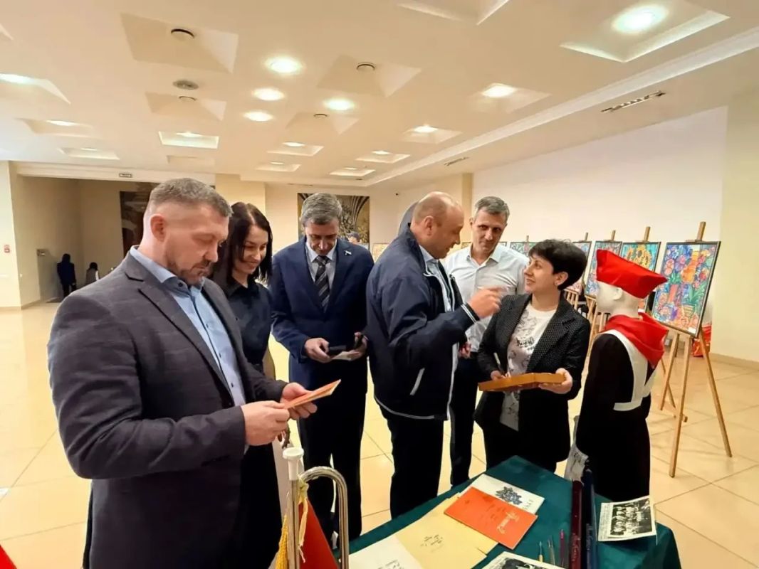 В Адлерском районе прошли торжества ко Дню учителя и работников дошкольного образования В Адлерском районе прошли торжества ко Дню учителя и работников дошкольного образования