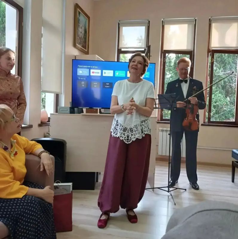 В библиотеке им. А.С. Пушкина состоялся концерт «Осеннее настроение» для читателей и гостей серебряного возраста В библиотеке им. А.С. Пушкина состоялся концерт «Осеннее настроение» для читателей и гостей серебряного возраста