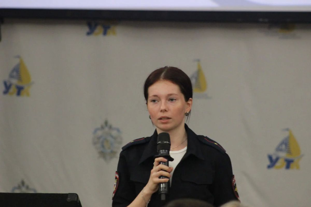 «Маршрут безопасности» в Институте прикладных технологий и сервиса: от ПДД до теста на ВИЧ «Маршрут безопасности» в Институте прикладных технологий и сервиса: от ПДД до теста на ВИЧ