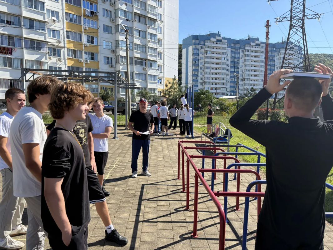 В Лазаревском прошёл спортивный квест «Спорт для чайников» В Лазаревском прошёл спортивный квест «Спорт для чайников»