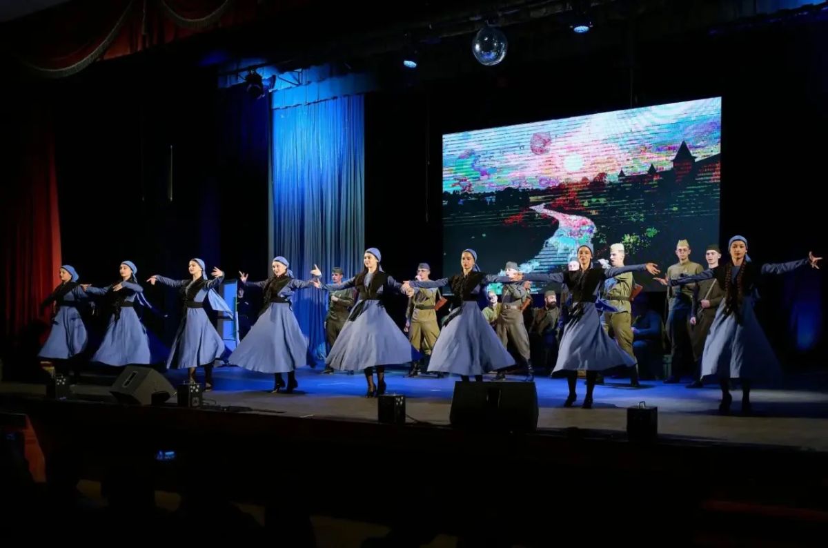 В Районном Доме культуры «Адлер» прошёл городской театрализованный концерт «Кубань В Районном Доме культуры «Адлер» прошёл городской театрализованный концерт «Кубань