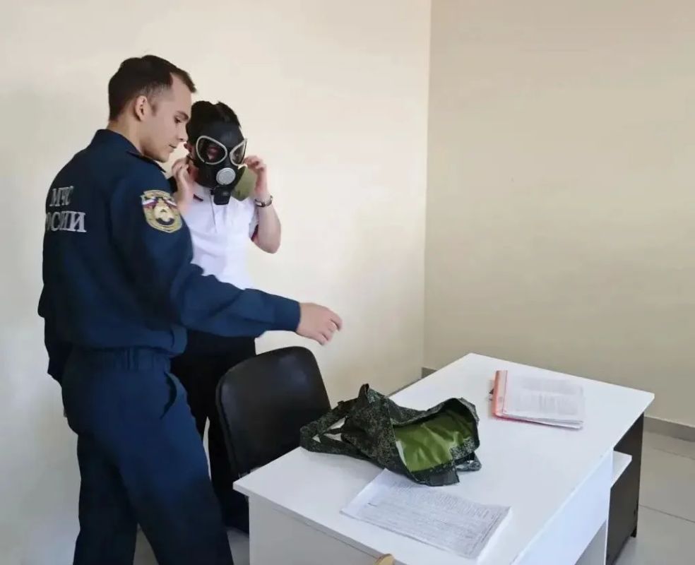 В Кубанском юридическом полицейском колледже прошёл мастеркласс по гражданской обороне для будущих юристов и полицейских В Кубанском юридическом полицейском колледже прошёл мастеркласс по гражданской обороне для будущих юристов и полицейских