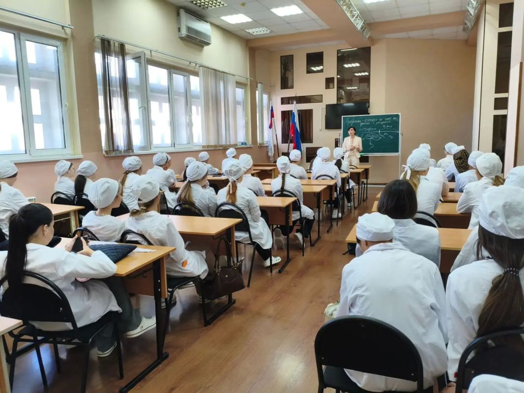 В Межрегиональном медицинском колледже прошел «Маршрут безопасности» В Межрегиональном медицинском колледже прошел «Маршрут безопасности»